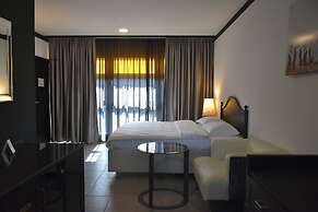 Tibet Hotel am Airport