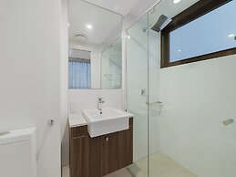 FIRST LIGHT MOOLOOLABA APT 804