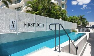 FIRST LIGHT MOOLOOLABA APT 804