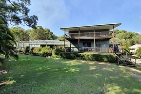 FRASER ISLAND- THE BOARDROOM