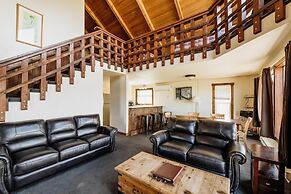 Chico Hot Springs Resort & Day Spa