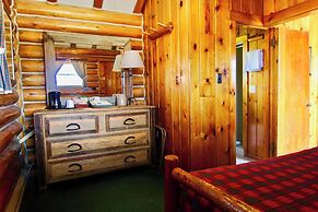 Chico Hot Springs Resort & Day Spa