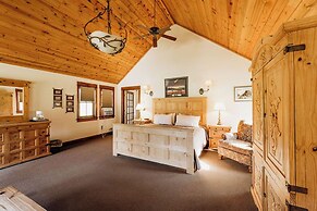 Chico Hot Springs Resort & Day Spa