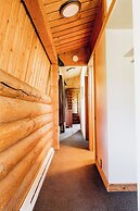 Chico Hot Springs Resort & Day Spa