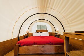 Chico Hot Springs Resort & Day Spa