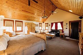 Chico Hot Springs Resort & Day Spa