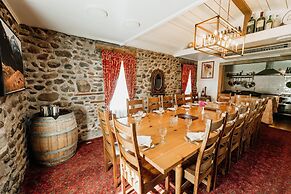Chico Hot Springs Resort & Day Spa