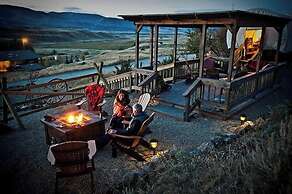 Chico Hot Springs Resort & Day Spa