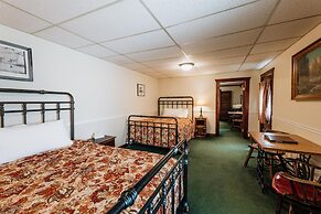 Chico Hot Springs Resort & Day Spa