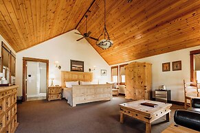 Chico Hot Springs Resort & Day Spa