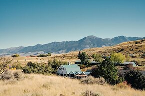Chico Hot Springs Resort & Day Spa