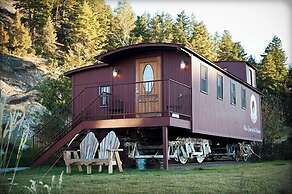 Chico Hot Springs Resort & Day Spa