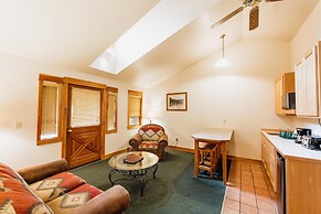Chico Hot Springs Resort & Day Spa