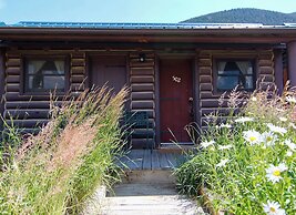 Chico Hot Springs Resort & Day Spa