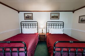 Chico Hot Springs Resort & Day Spa