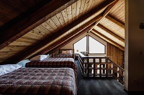 Chico Hot Springs Resort & Day Spa