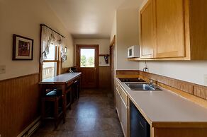 Chico Hot Springs Resort & Day Spa