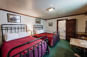 Chico Hot Springs Resort & Day Spa