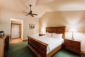 Chico Hot Springs Resort & Day Spa