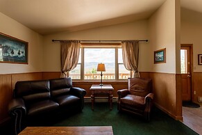 Chico Hot Springs Resort & Day Spa