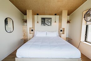 Chico Hot Springs Resort & Day Spa