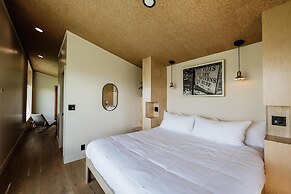 Chico Hot Springs Resort & Day Spa