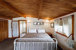 Chico Hot Springs Resort & Day Spa