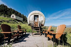 Chico Hot Springs Resort & Day Spa