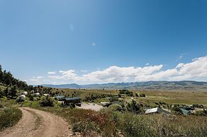 Chico Hot Springs Resort & Day Spa