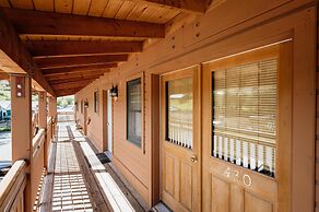 Chico Hot Springs Resort & Day Spa