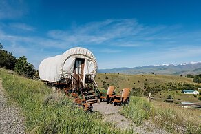 Chico Hot Springs Resort & Day Spa