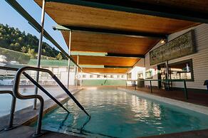 Chico Hot Springs Resort & Day Spa