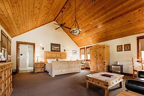 Chico Hot Springs Resort & Day Spa
