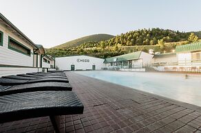 Chico Hot Springs Resort & Day Spa