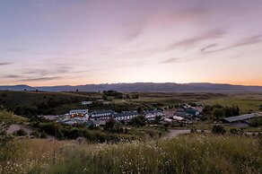 Chico Hot Springs Resort & Day Spa