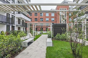 Apartment With Parking Gdańsk by Renters