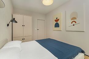 Apartment With Parking Gdańsk by Renters