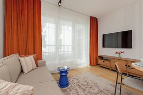 Apartment With Parking Gdańsk by Renters