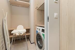 Apartment With Parking Gdańsk by Renters