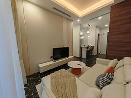 Royce Residence by uBook