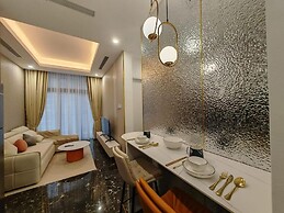 Royce Residence by uBook