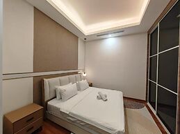 Royce Residence by uBook