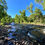 Creek 15 min to Purgatory Garage Parking