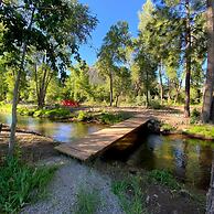 Creek 15 min to Purgatory Garage Parking