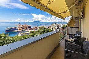 Seaview City Apartment Frida