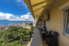 Seaview City Apartment Frida