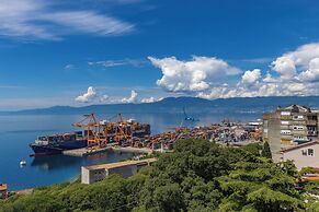 Seaview City Apartment Frida