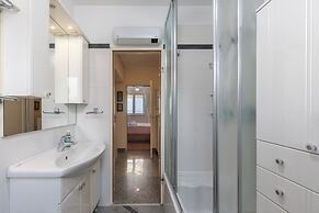 Seaview City Apartment Frida