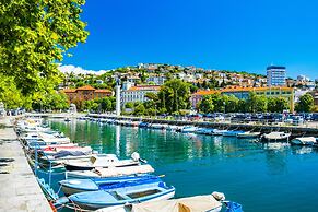 Seaview City Apartment Frida