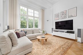 Retro Apartment in Wroclaw by Renters